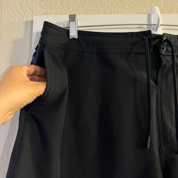 Ten Thousand The Foundation Mens Short size XXL Black Unlined Activewear - Picture 4 of 7